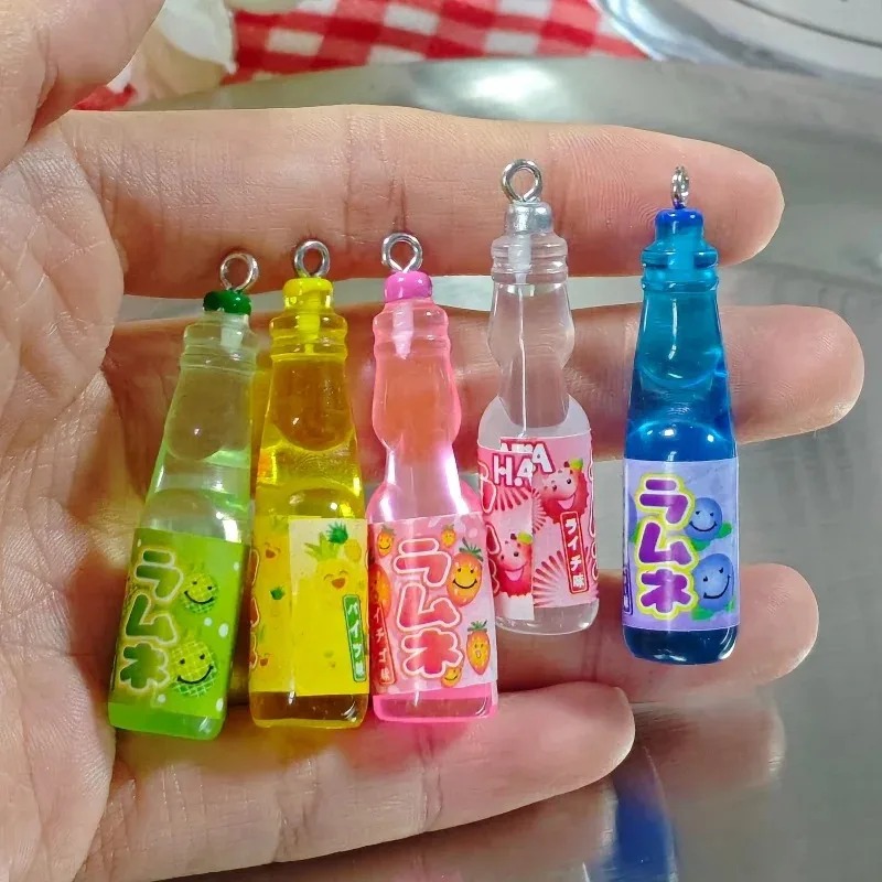 10 قطع من الحلي الراتنجية على  - مراجعة Resin Art Jewelry Kit وسعره