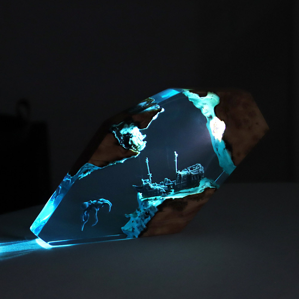 تحفة فنية مكتبية مضيئة مخصصة ب - مراجعة Resin Art And Decor وسعره